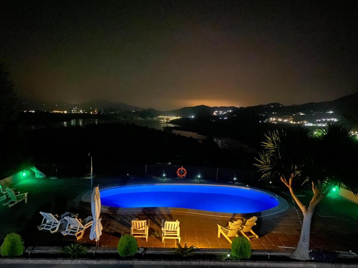Casa Nuestro Sueno Bed & Breakfast Vinuela Exterior photo