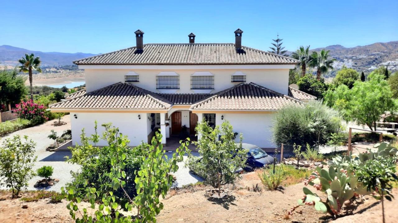 Casa Nuestro Sueno Bed & Breakfast Vinuela Exterior photo