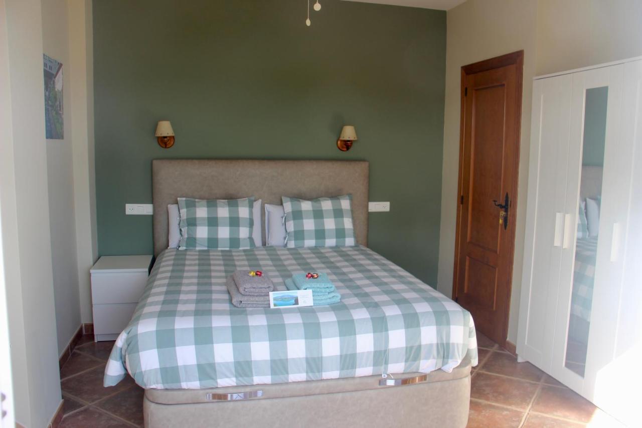 Casa Nuestro Sueno Bed & Breakfast Vinuela Exterior photo